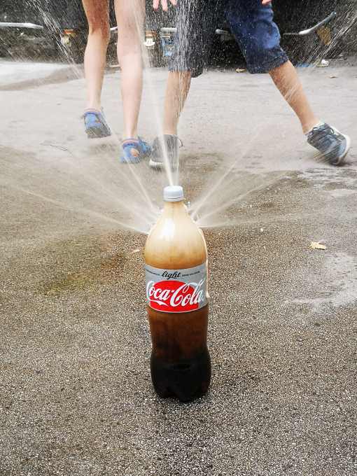 Cola Flasche explodiert