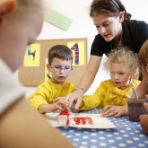 Kindergartenmitarbeiter*innen gehen in die Offensive