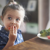 Kinderteller - Über das Essen für Kinder und mit Kindern